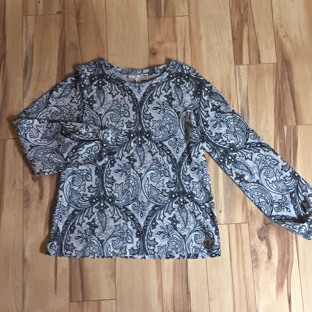Long sleeved shirt